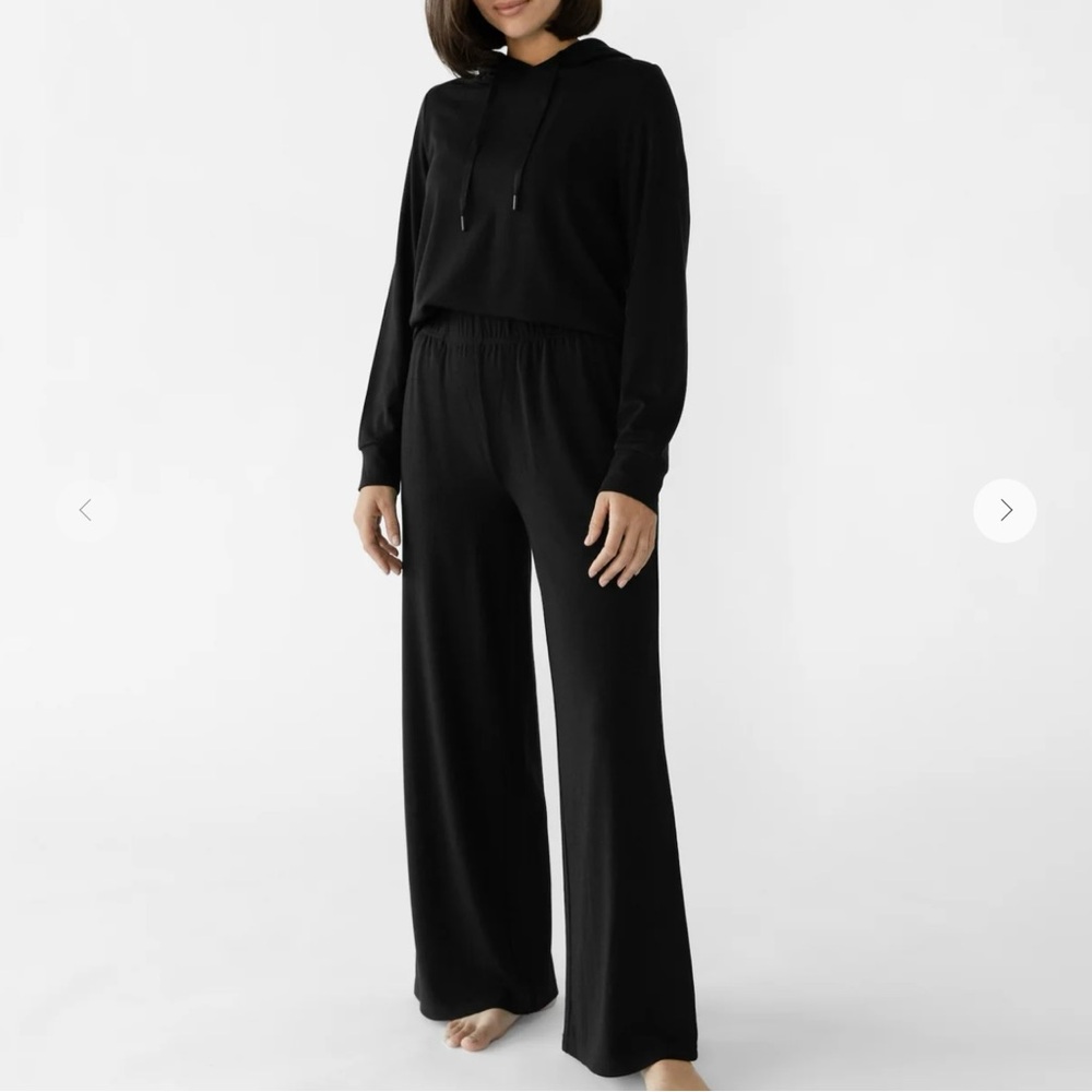NWOT  Cozy Earth Wide Leg Pull On Pant in Black Medium